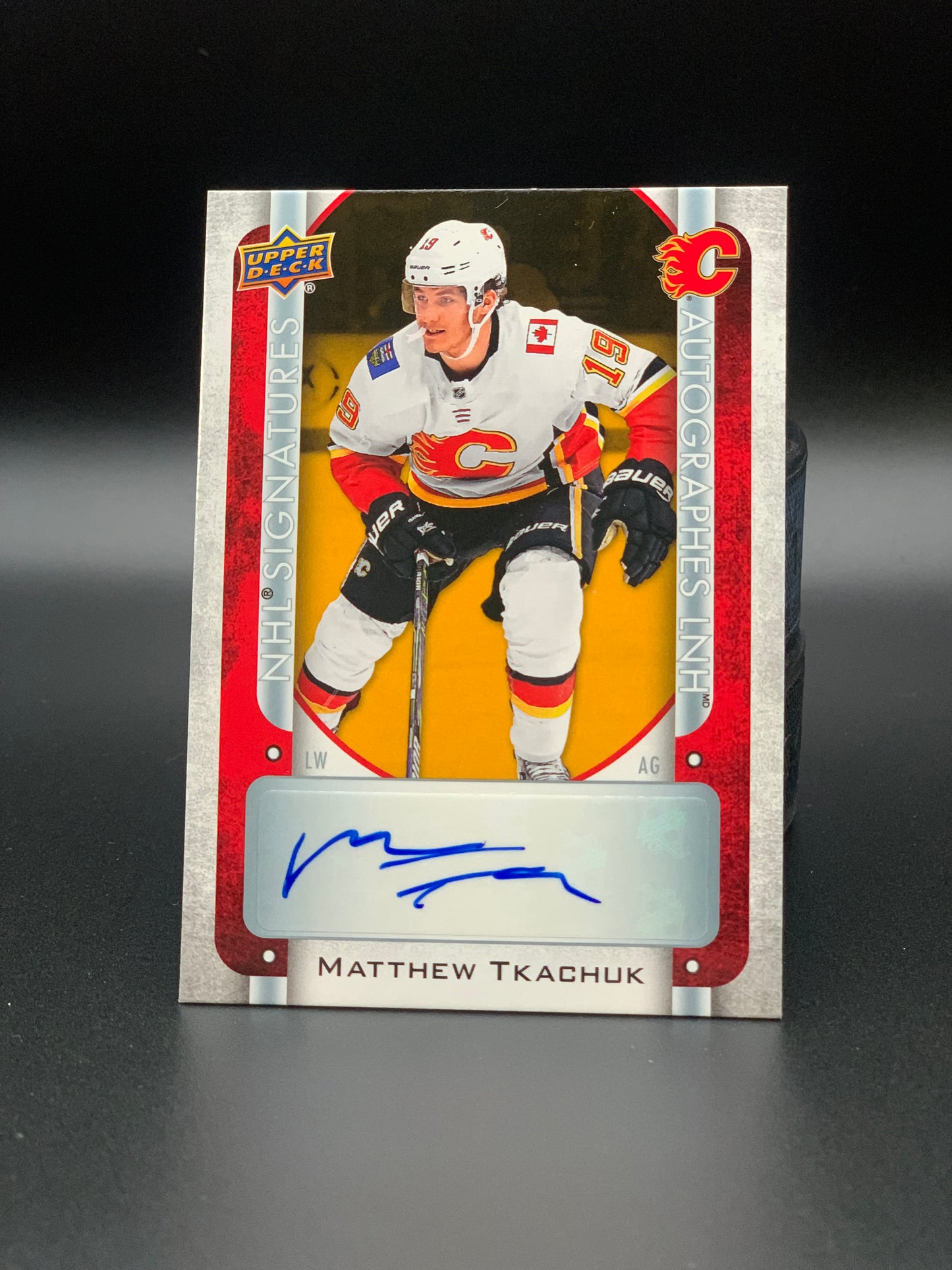 2019 Matthew Tkachuk signature series card